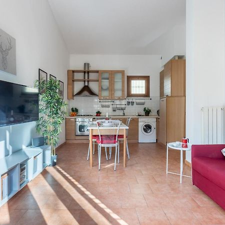 Four Shades Of Pisa Apartments Экстерьер фото