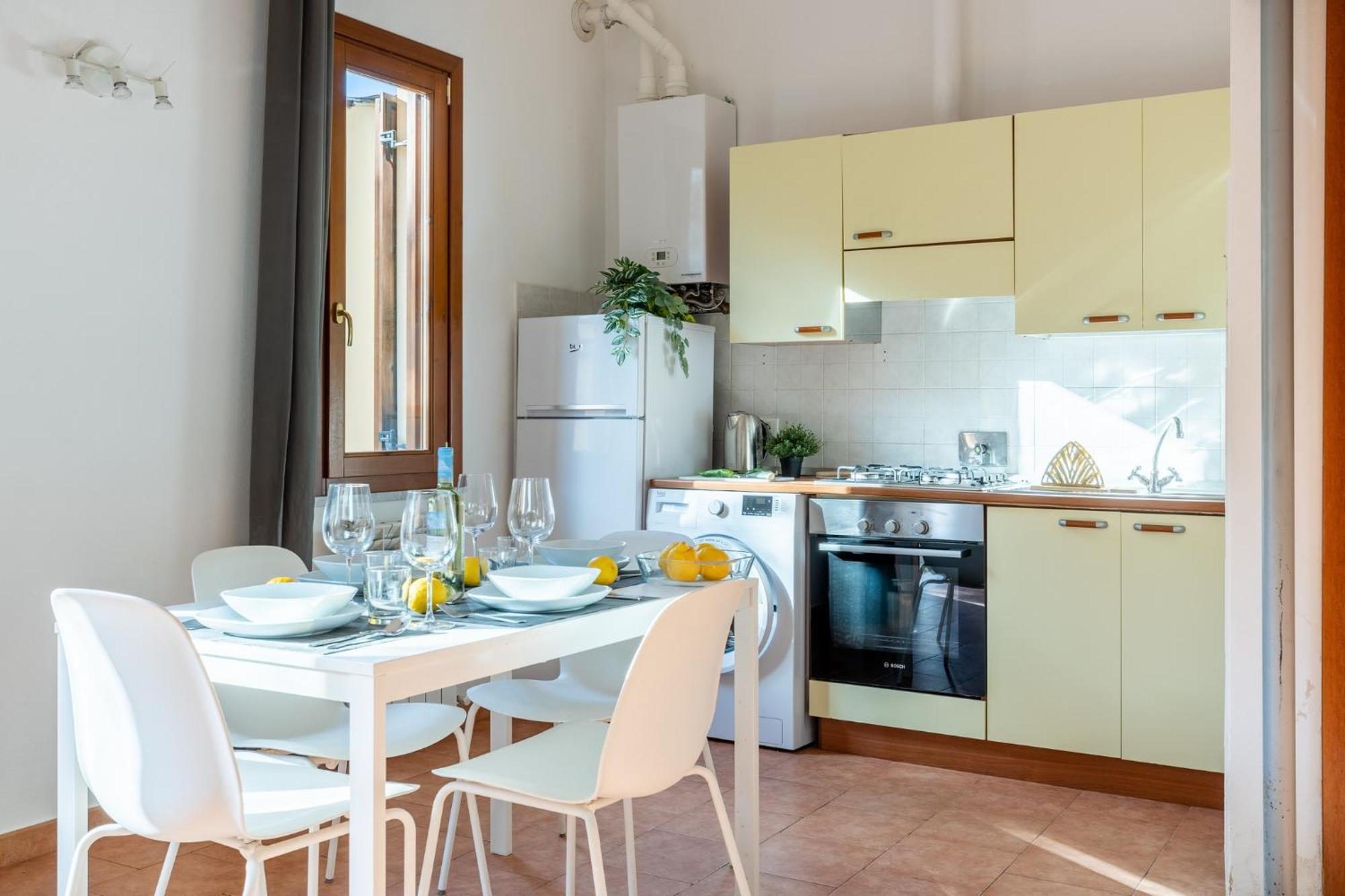 Four Shades Of Pisa Apartments Экстерьер фото